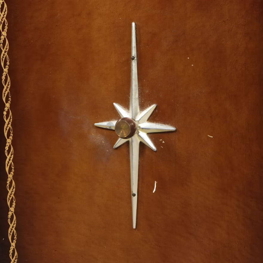 Mid Century Modern Leather Clad Walnut Credenza, Mid-20th Century ITMGQ37656