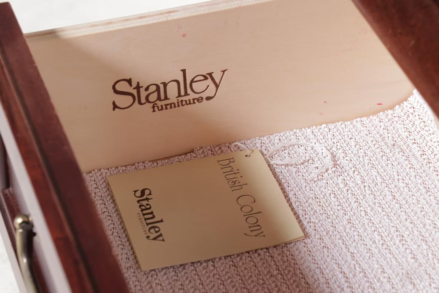 Stanley Furniture "British Colony" Mahogany China Cabinet ITMGQ35531