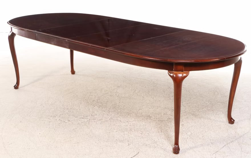 Thomasville Queen Anne Style Cherry Dining Set