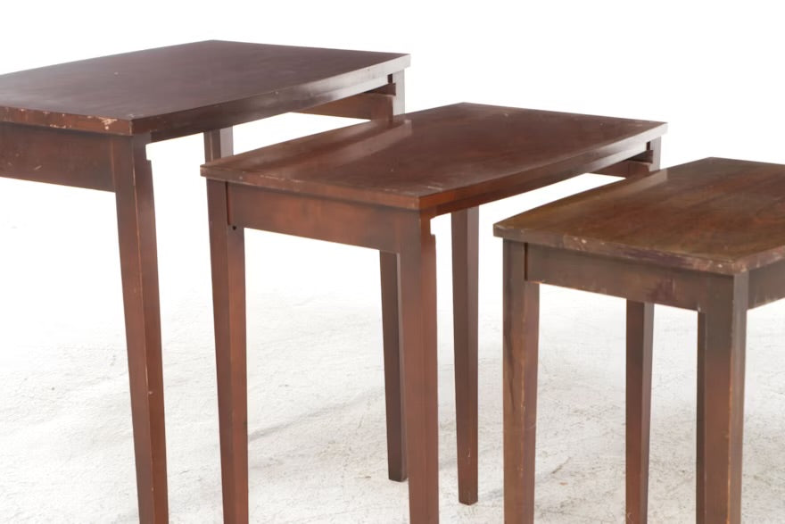 Set of Three Walnut Nesting Tables, Mid to Late 20th Century Item #
ITMGQ37258