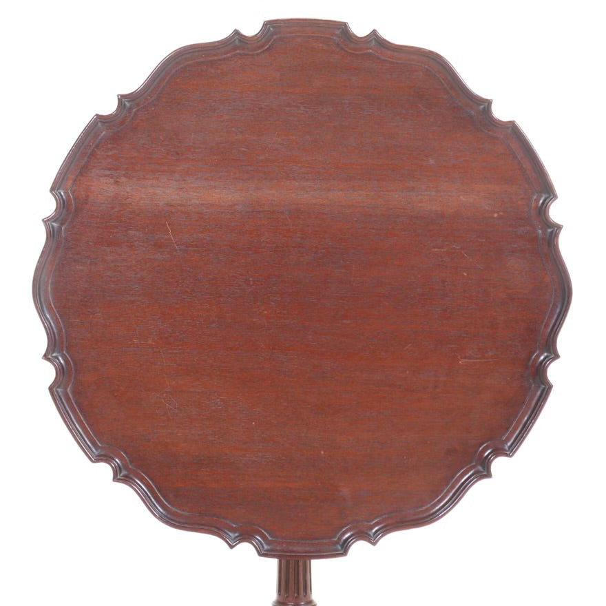 Queen Anne Style Mahogany Tilt-Top Piecrust Table, Mid to Late 20th Century 

#ITMGQ35439