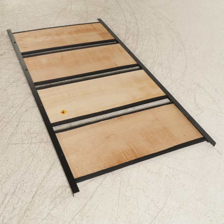 Charles P. Rogers Mahogany Twin Size Sleigh Bed with Metal Frame ITMGP91635