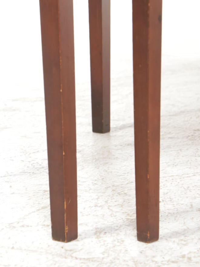 Set of Three Walnut Nesting Tables, Mid to Late 20th Century Item #
ITMGQ37258