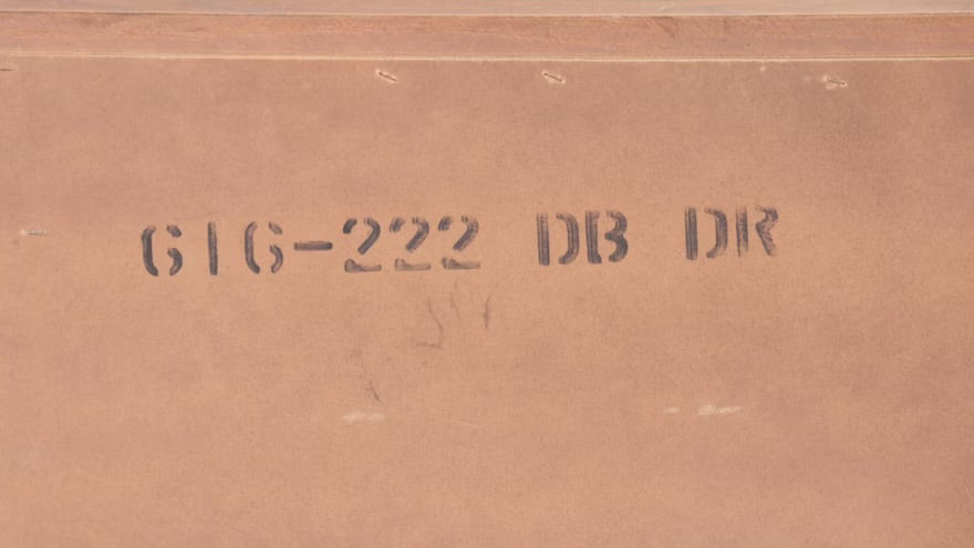 Young-Hinkle Oak Chest of Drawers ITMGQ08467