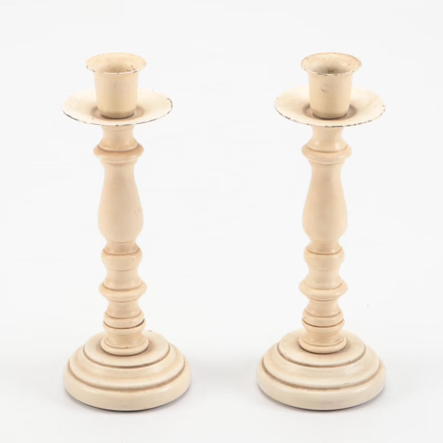 Wood Framed Wall Mirror, Woven Baskets, and Other Decorative Accessories 

#ITMGQ12902