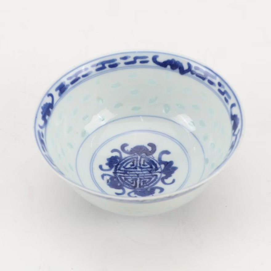 Chinese Blue and White Porcelain Rice Grain Soup Bowl and Spoon with Others Item #
ITMGQ18229