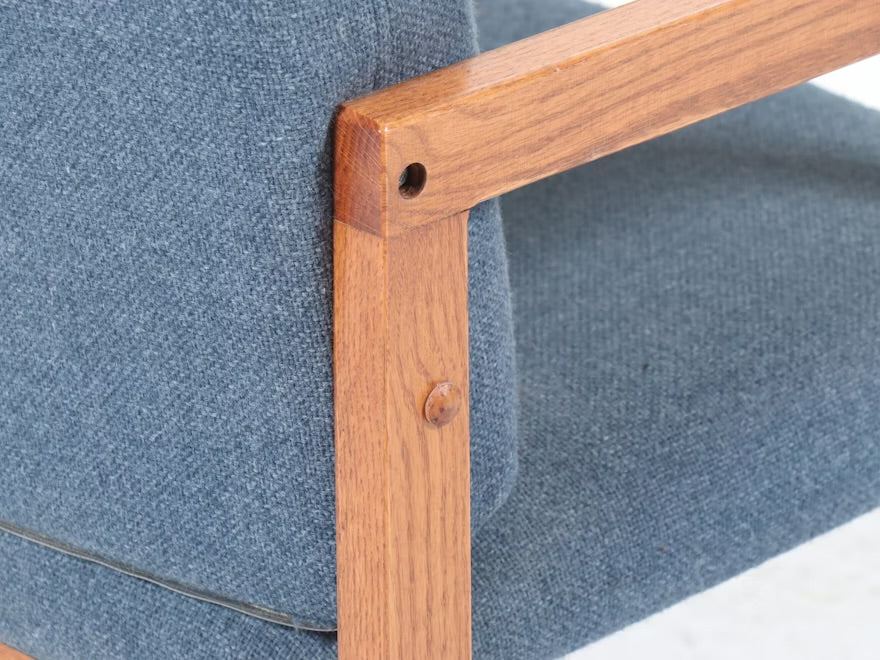 Postmodern Blue Upholstered Oak Frame Armchair
Item #
ITMGQ37427