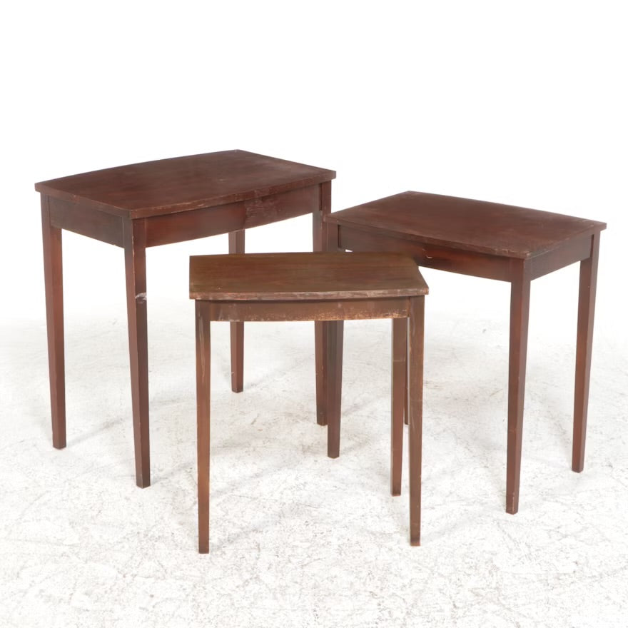 Set of Three Walnut Nesting Tables, Mid to Late 20th Century Item #
ITMGQ37258