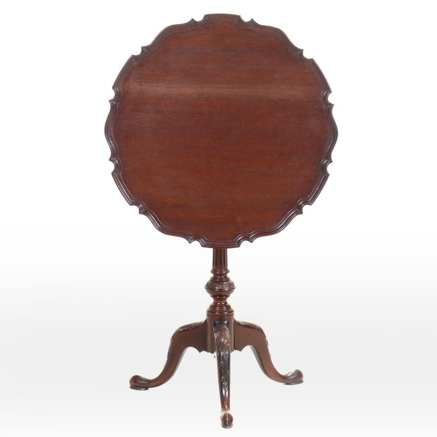 Queen Anne Style Mahogany Tilt-Top Piecrust Table, Mid to Late 20th Century 

#ITMGQ35439