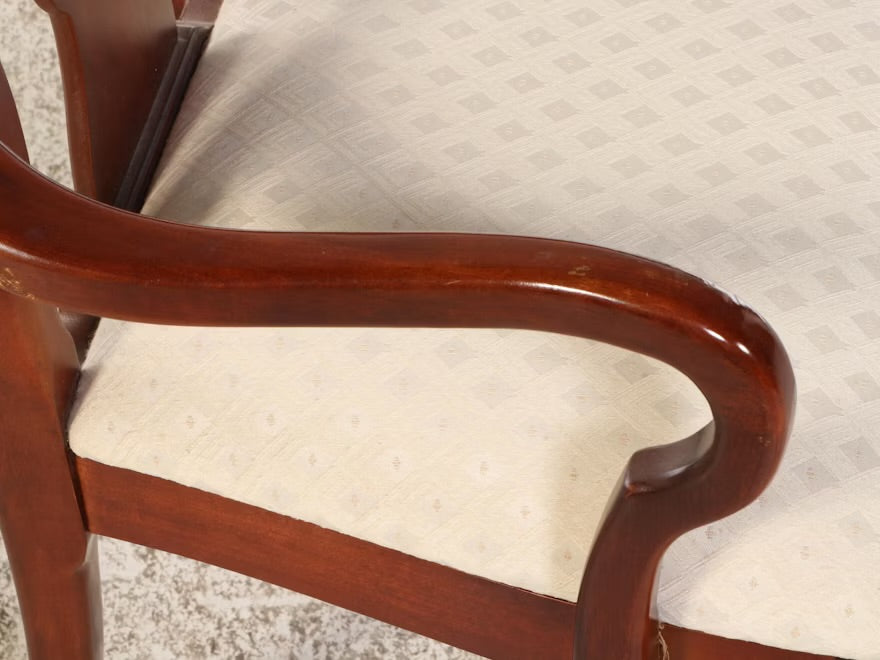 Thomasville Queen Anne Style Cherry Dining Set