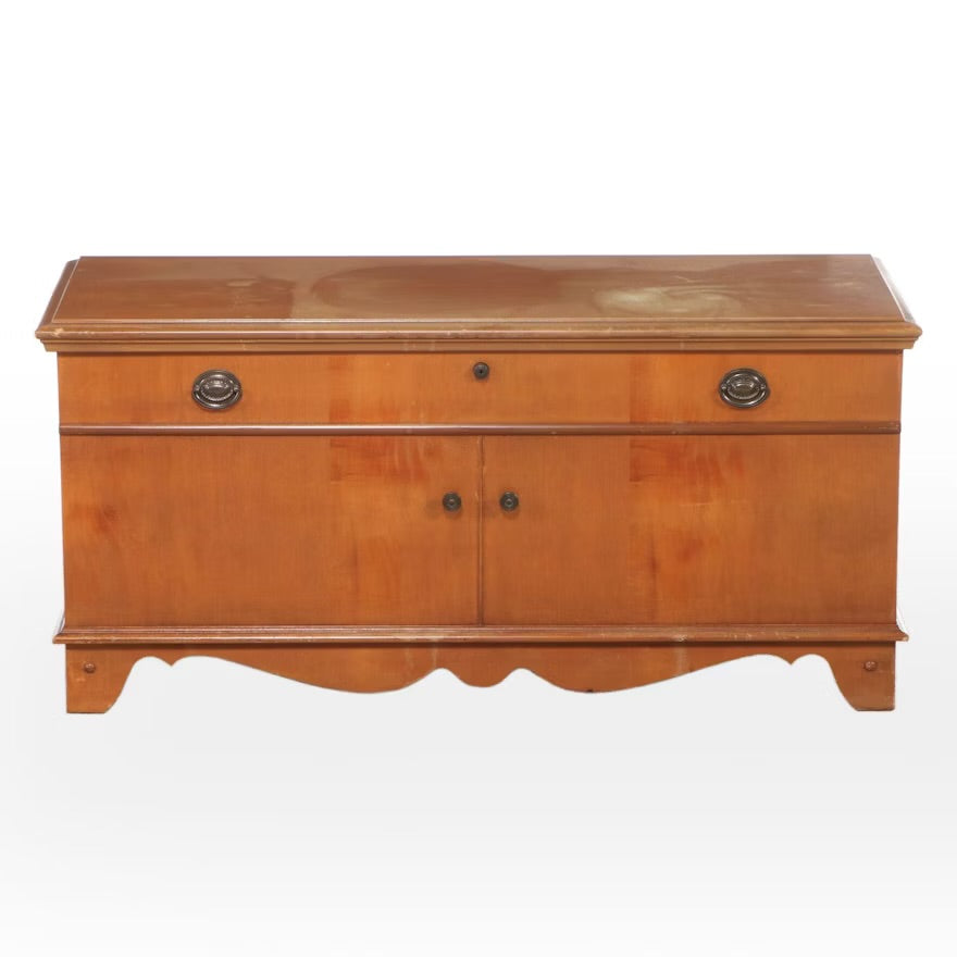 Cavalier Colonial Style Birch and Cedar Blanket Chest ITMGQ23085