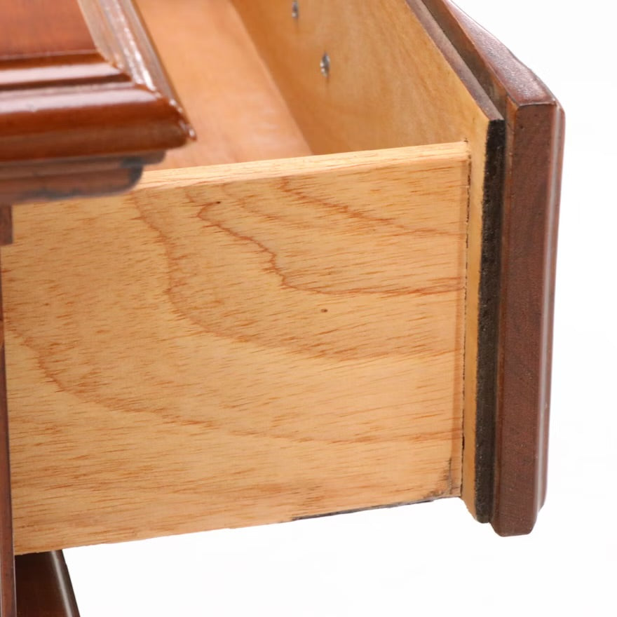 Lexington Federal Style Flip-Top Buffet, Late 20th Century ITMGQ17353